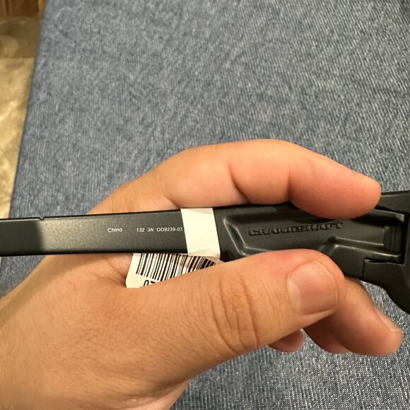 OAKLEY CRANKSHAFT Matte Black Frame Dark Bronze lens Sunglass 9239-03 - Picture 5 of 5